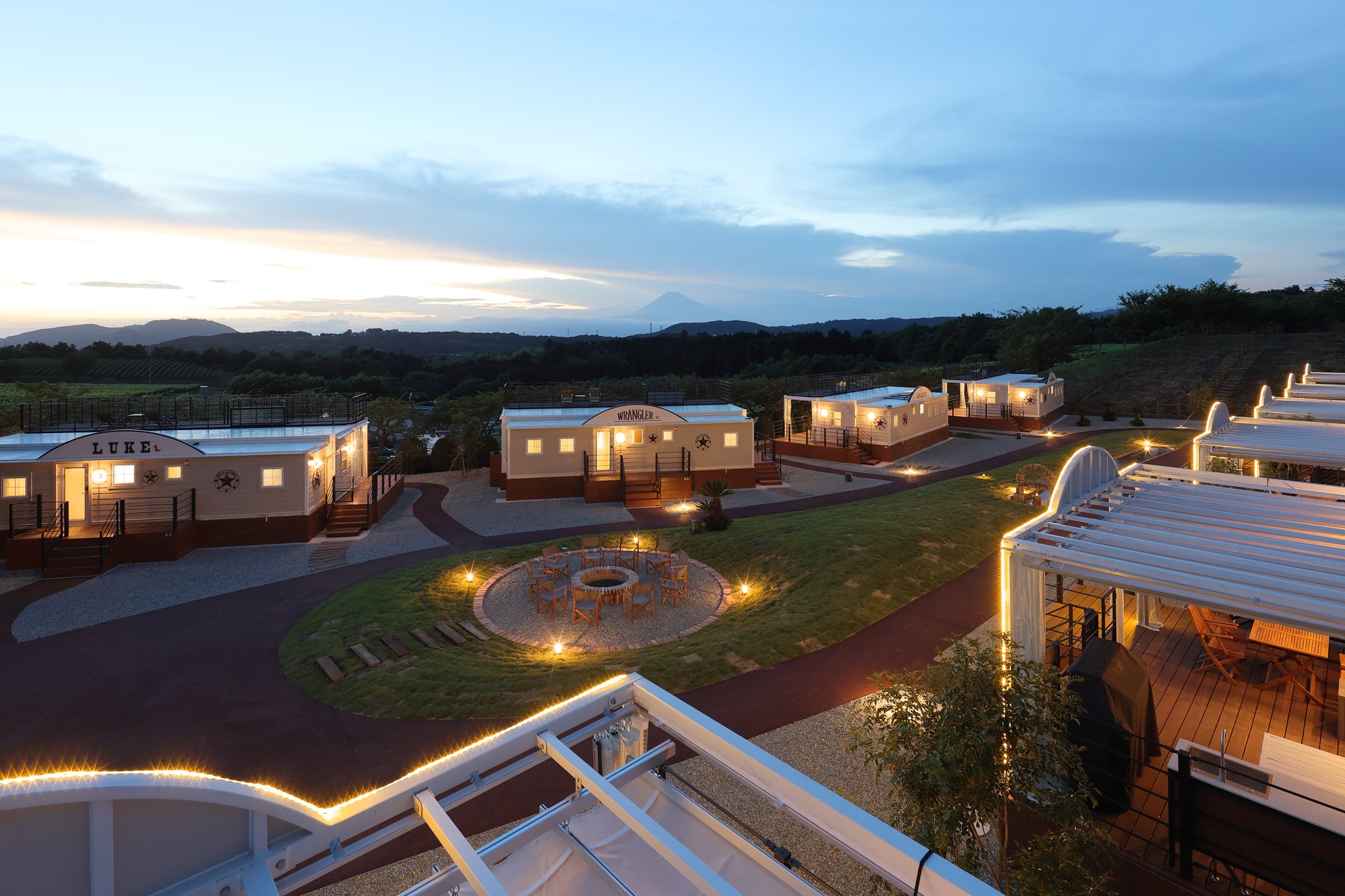 EAST WINDS VILLAGE